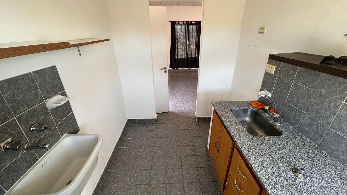 Foto de CASA de 2 dormitorios EN ALQUILER EN FERRI, imagen 3
