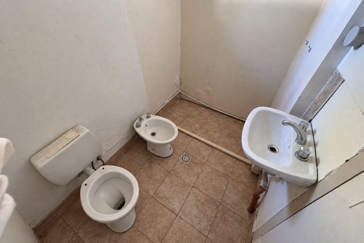 Foto de Local comercial en alquiler en Pleno centro de Fernandez Oro, imagen 4