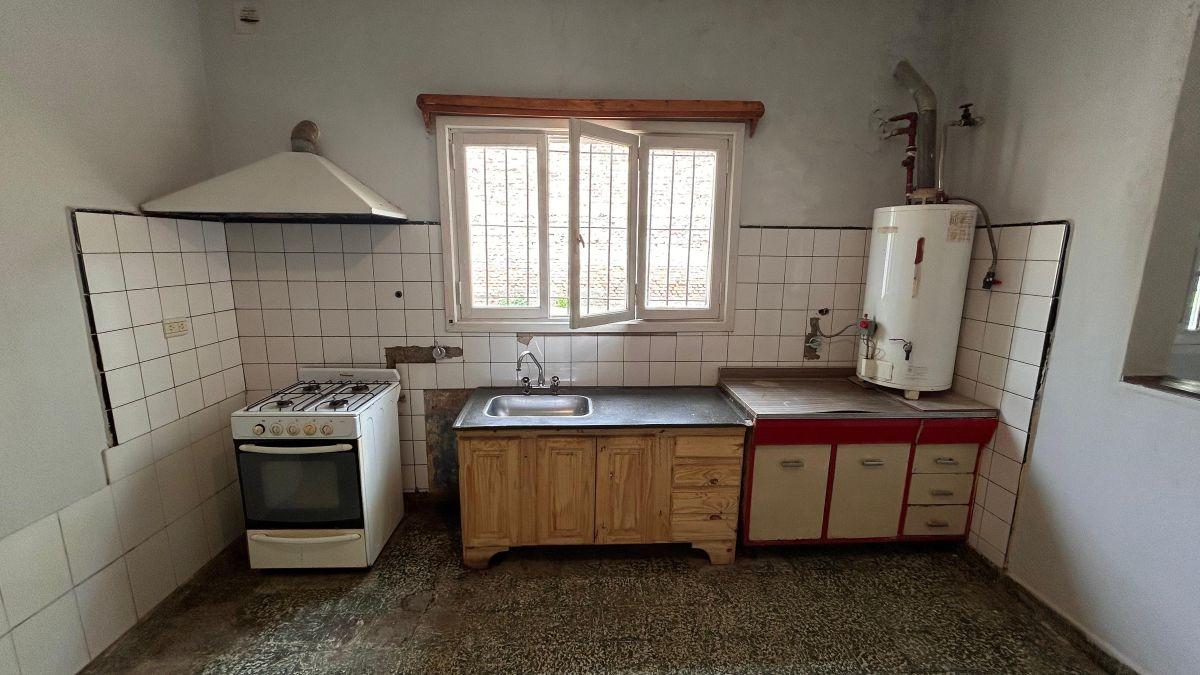 Foto de Casa de 3 dormitorios en alquiler en pleno centro de Fernandez Oro, imagen 4