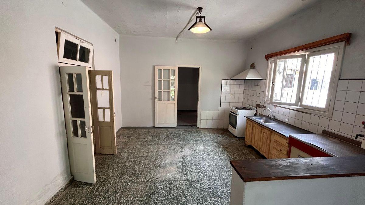 Foto de Casa de 3 dormitorios en alquiler en pleno centro de Fernandez Oro, imagen 1