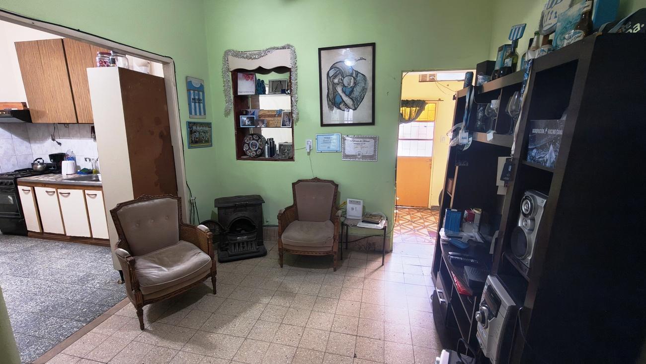 Foto de PH en VENTA VILLA DEL PARQUE 4 AMBIENTES AL FRENTE SIN EXPENSAS PATIO, imagen 2
