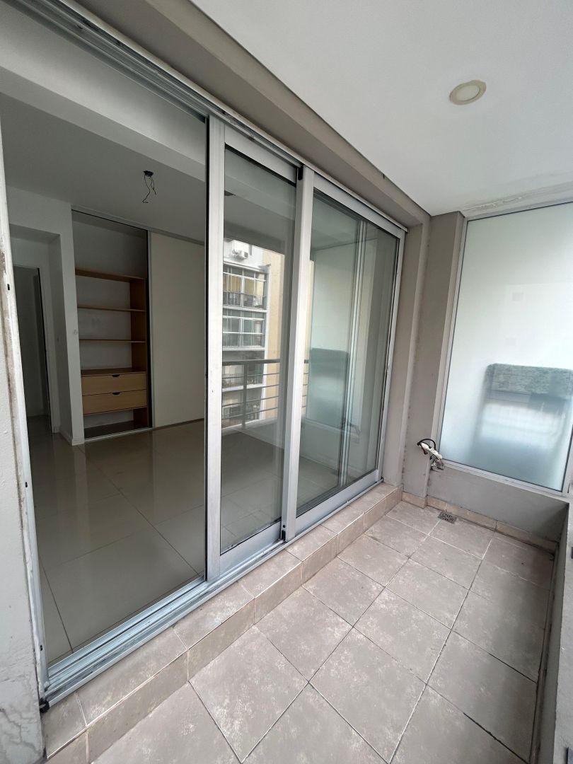 Foto de VENTA TRES AMBIENTES CON COCHERA APTO CREDITO, imagen 4