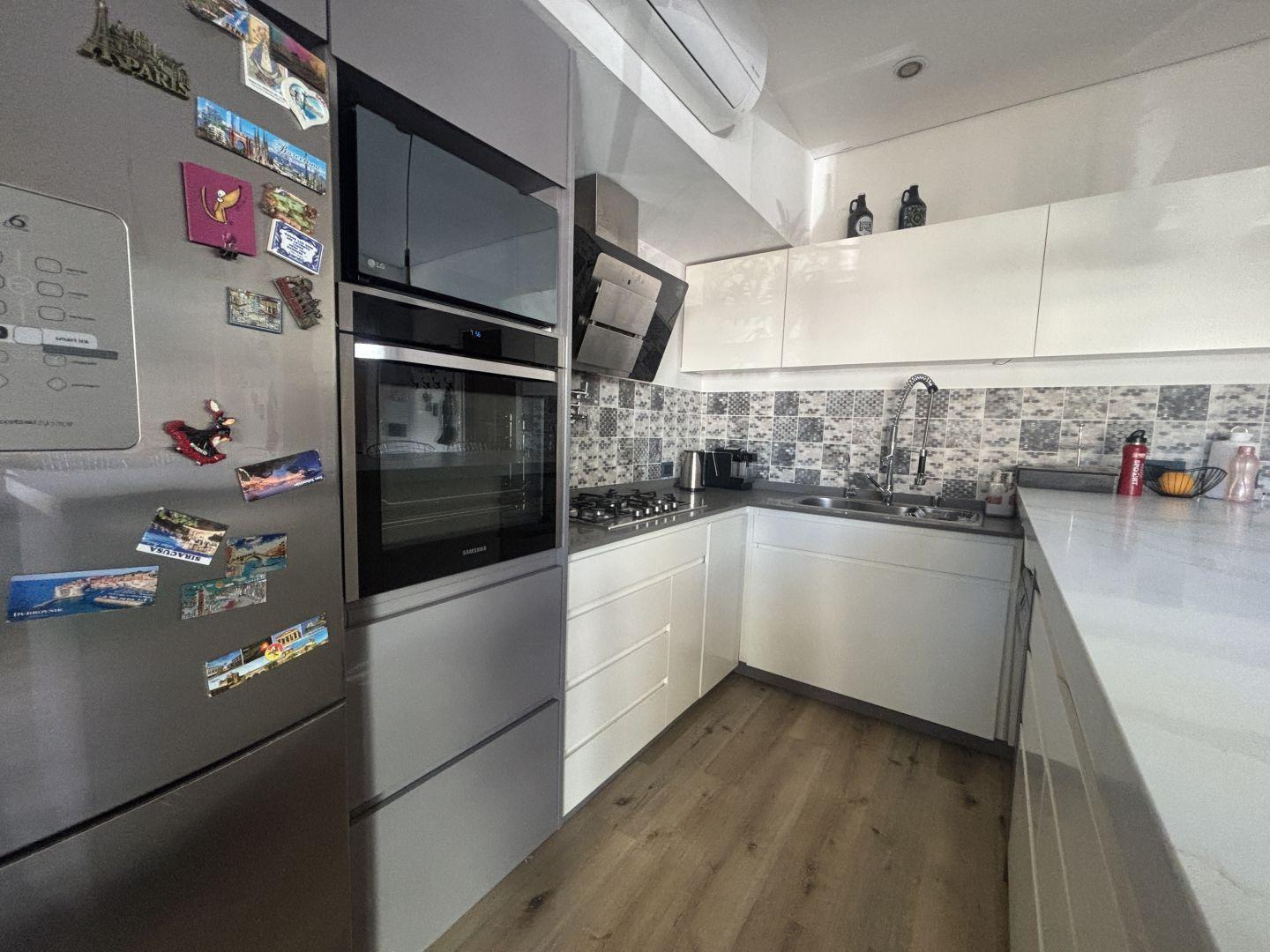 Foto de VENTA CASA TIPO PH 5 AMBiIENTES - BOEDO, imagen 1