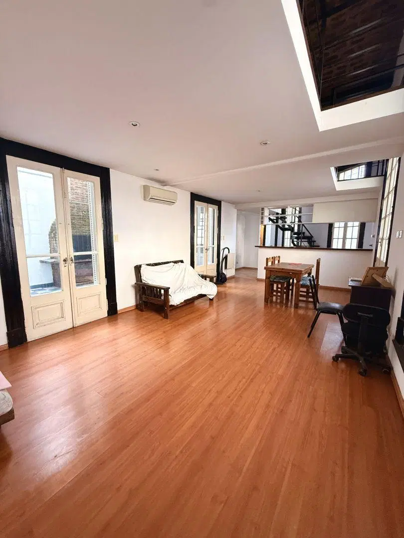 VENTA DEPARTAMENTO TIPO CASA 7 AMB- BALVANERA 2