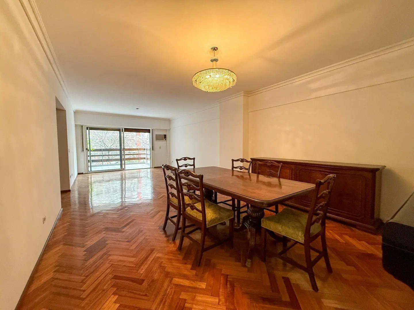 VENTA 4 AMBIENTES CON DEPENDENCIA , FLORES 2
