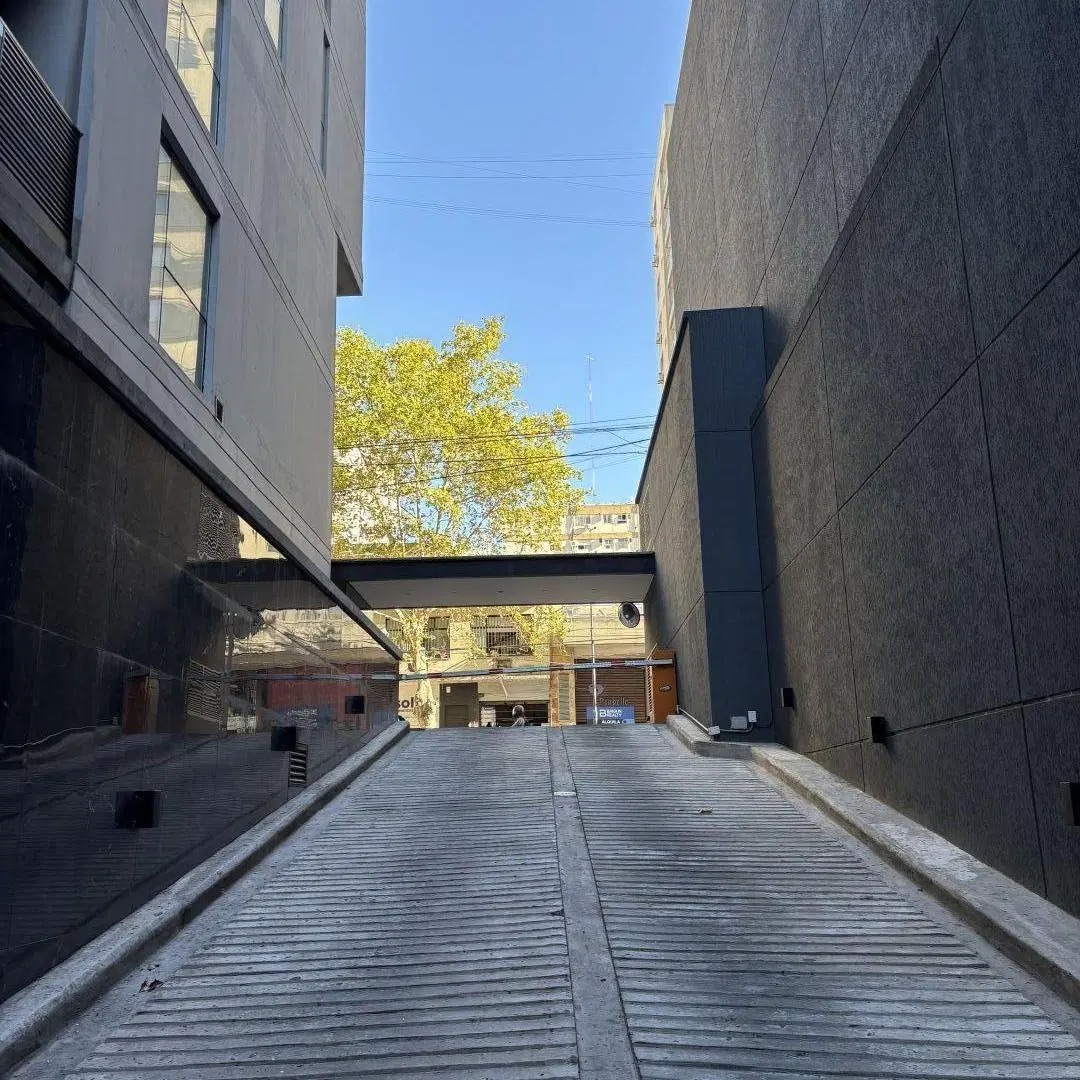 VENTA COCHERA ALMAGRO 4