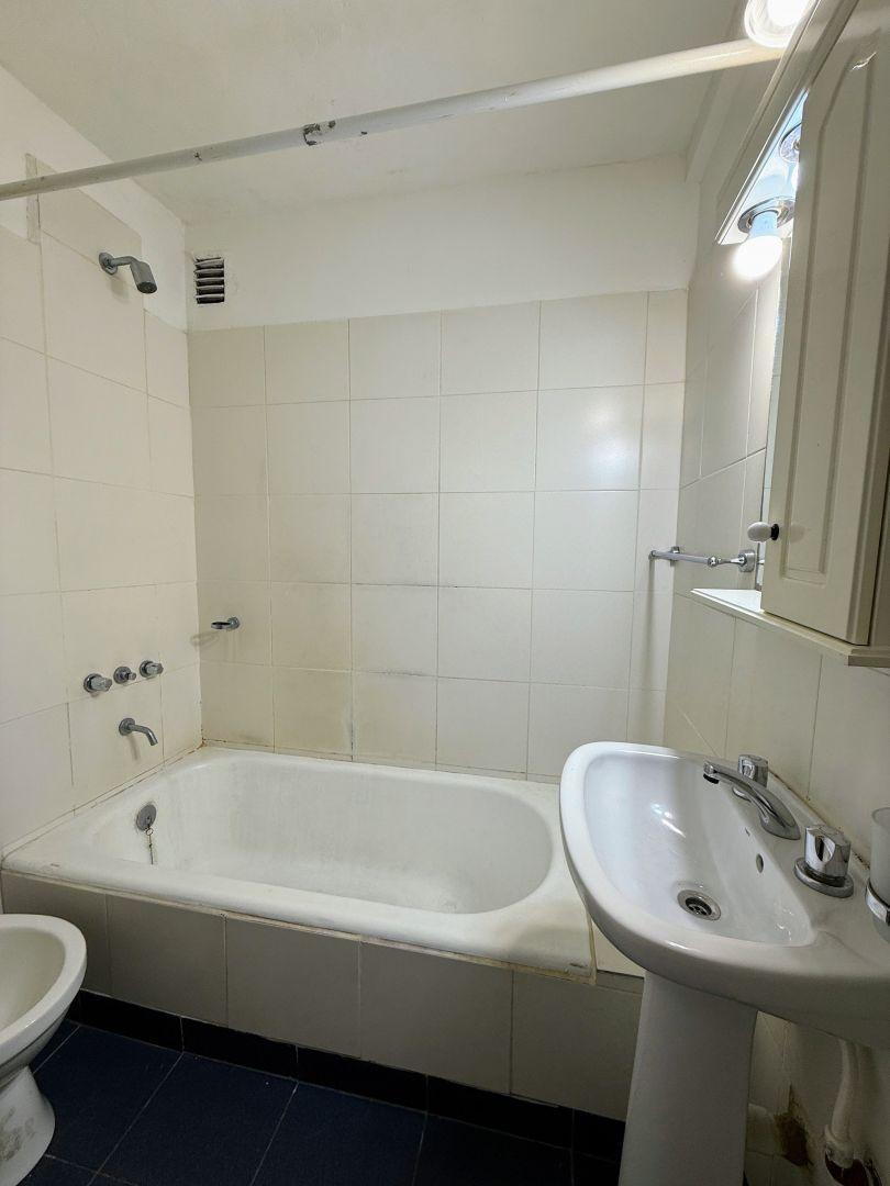 Foto de VENTA DEPARTAMENTO DOS AMBIENTES, CABALLITO, imagen 3