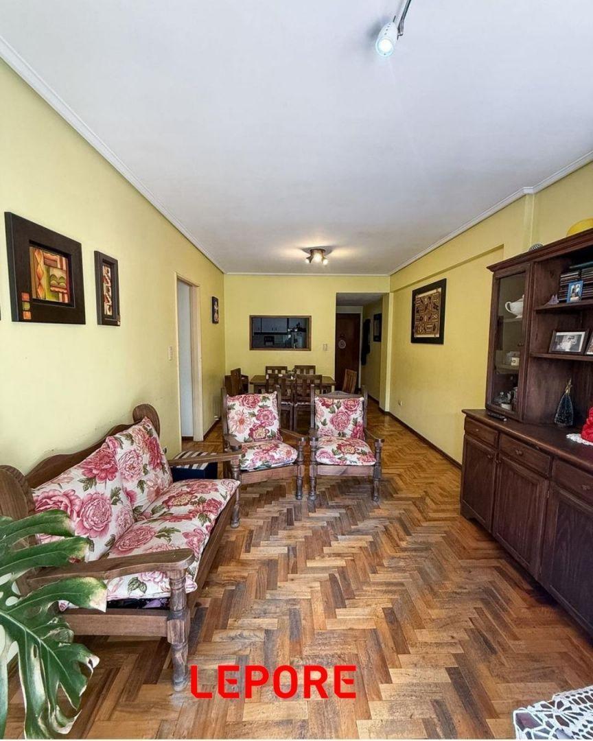 Foto de VENTA DEPARTAMENTO CUATRO AMBIENTES CON DEPENDENCIA, PALERMO, imagen 1