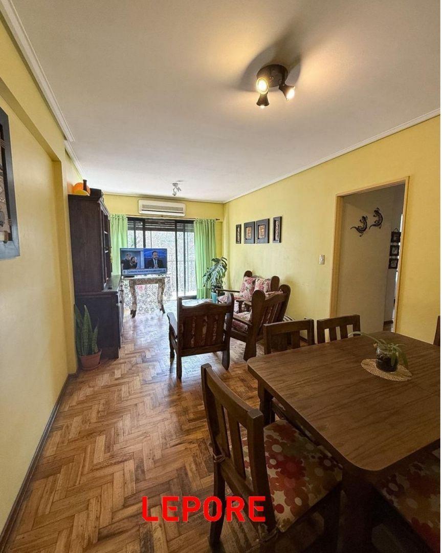 Foto de VENTA DEPARTAMENTO CUATRO AMBIENTES CON DEPENDENCIA, PALERMO, imagen 2
