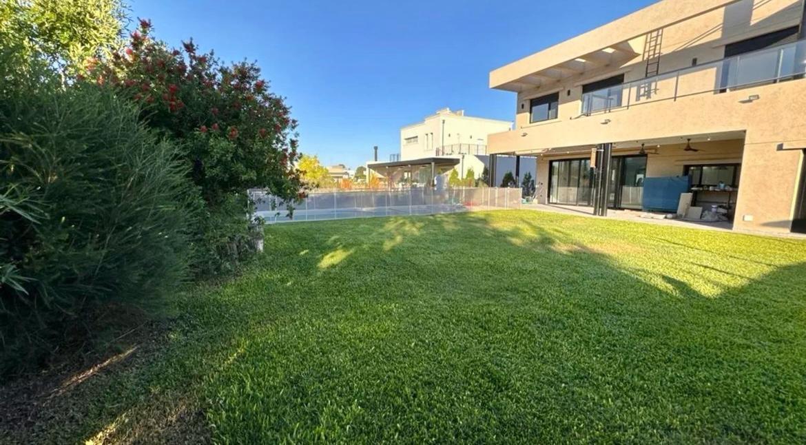 ALQUILER CASA 7 AMBIENTES EN BARRIO ALAMEDA CANNING