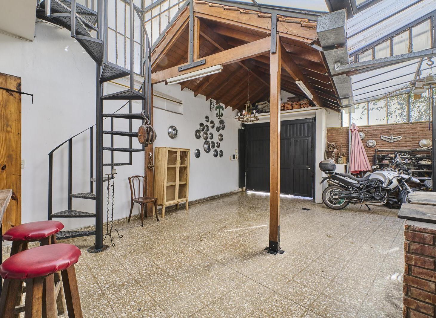 Venta Casa 5 ambientes Parque Chas