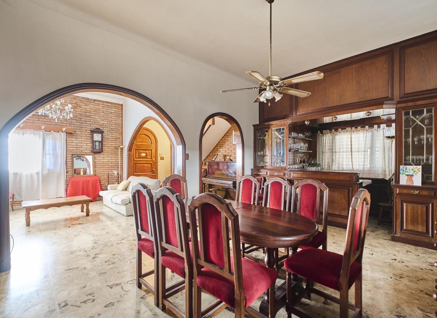 Venta Casa 5 ambientes Parque Chas
