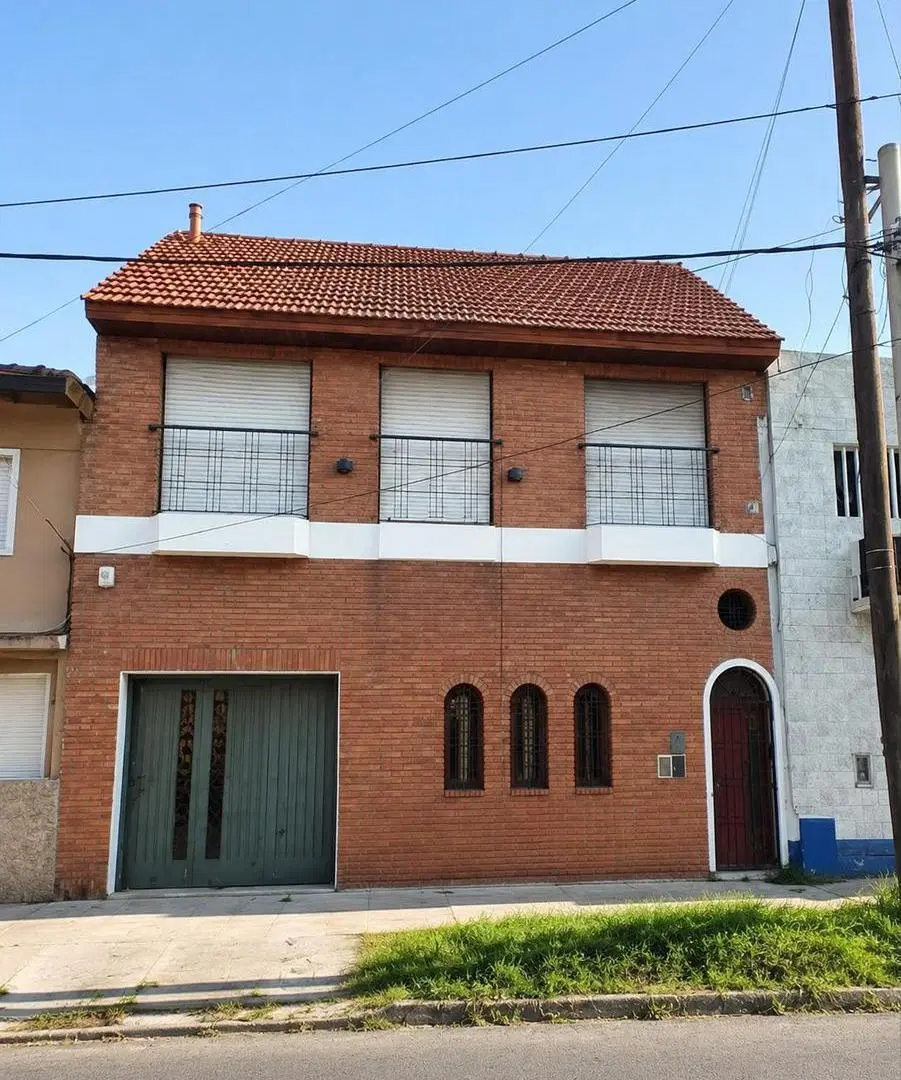 Venta Deposito en Remedios De Escalada 5