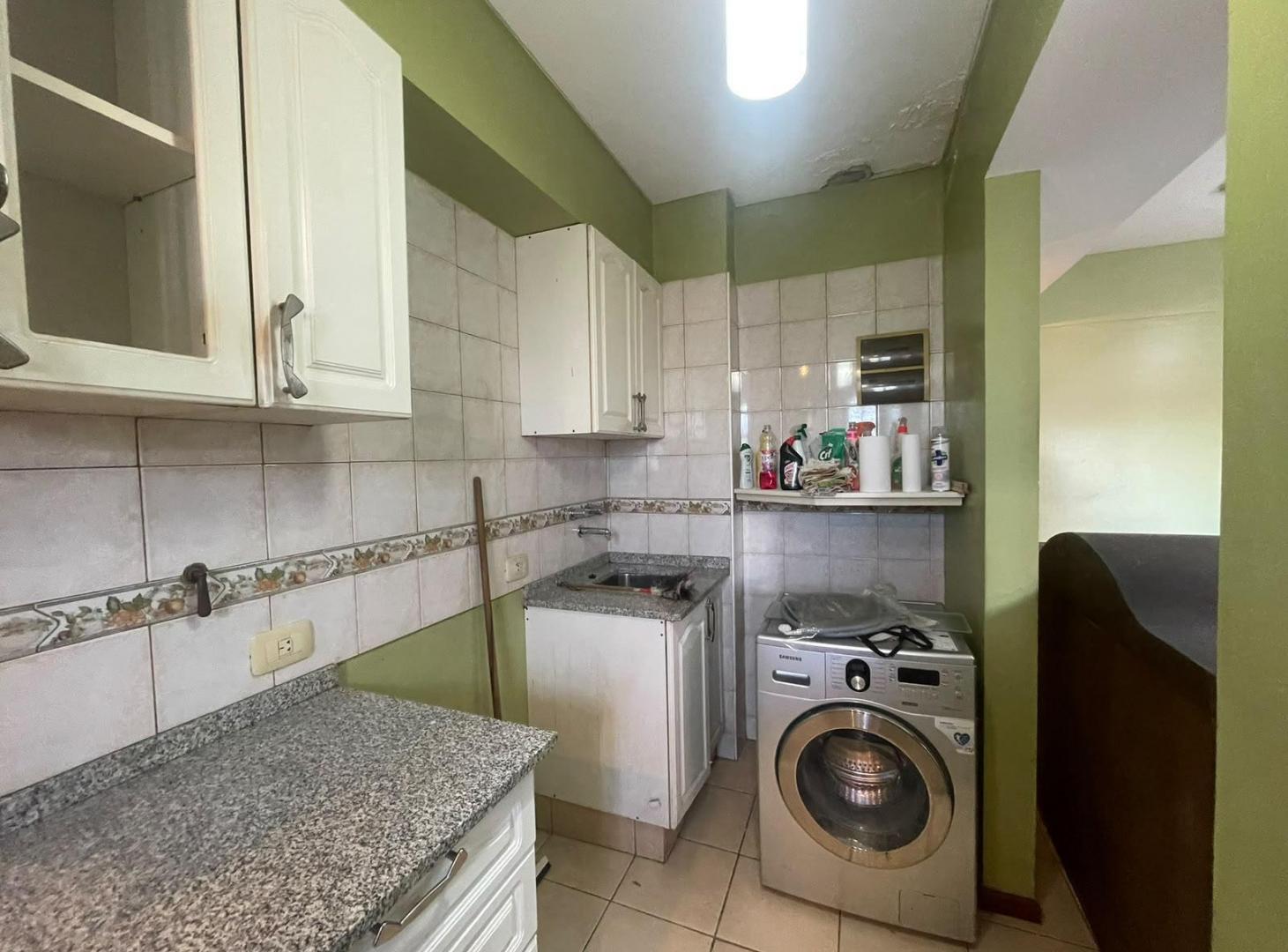 Foto de Departamento 3 Ambientes con Cochera APTO CREDITO Centro de Adrogué, imagen 4