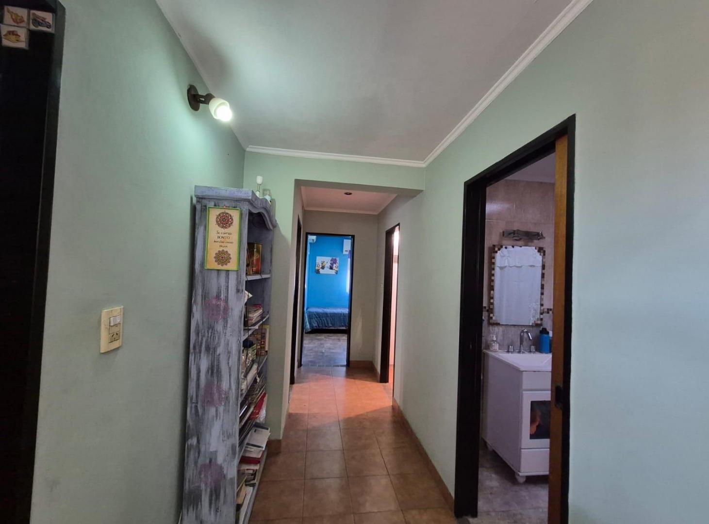 Foto de VENTA CASA SOBRE LOTE PROPIO EN MONTE CHINGOLO, imagen 3