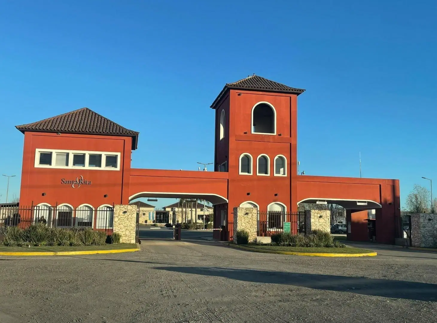 Venta Terreno en Country Santa Rita 2