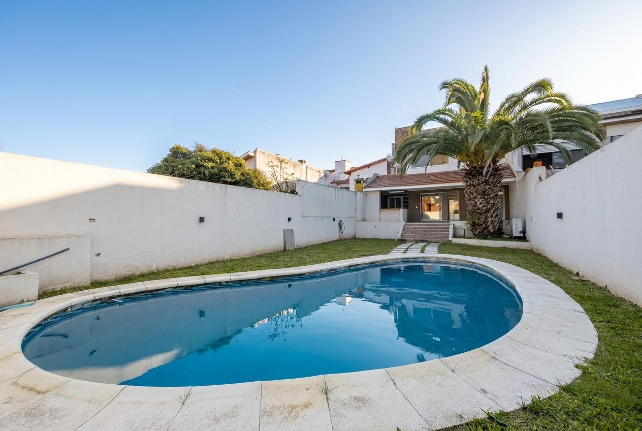 Foto de Venta Casa 6 ambientes con Pileta en Martinez, imagen 3