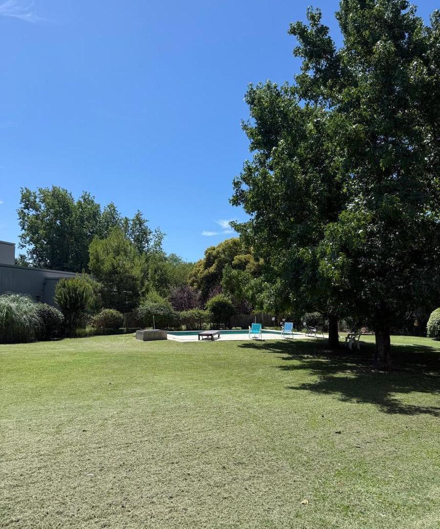 Foto de Venta Casa 5 Ambientes en Mercedes ( Acceso Sur ), imagen 1