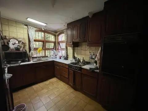 Foto de Venta Casa 5 ambientes en Villa Sarmiento, imagen 2
