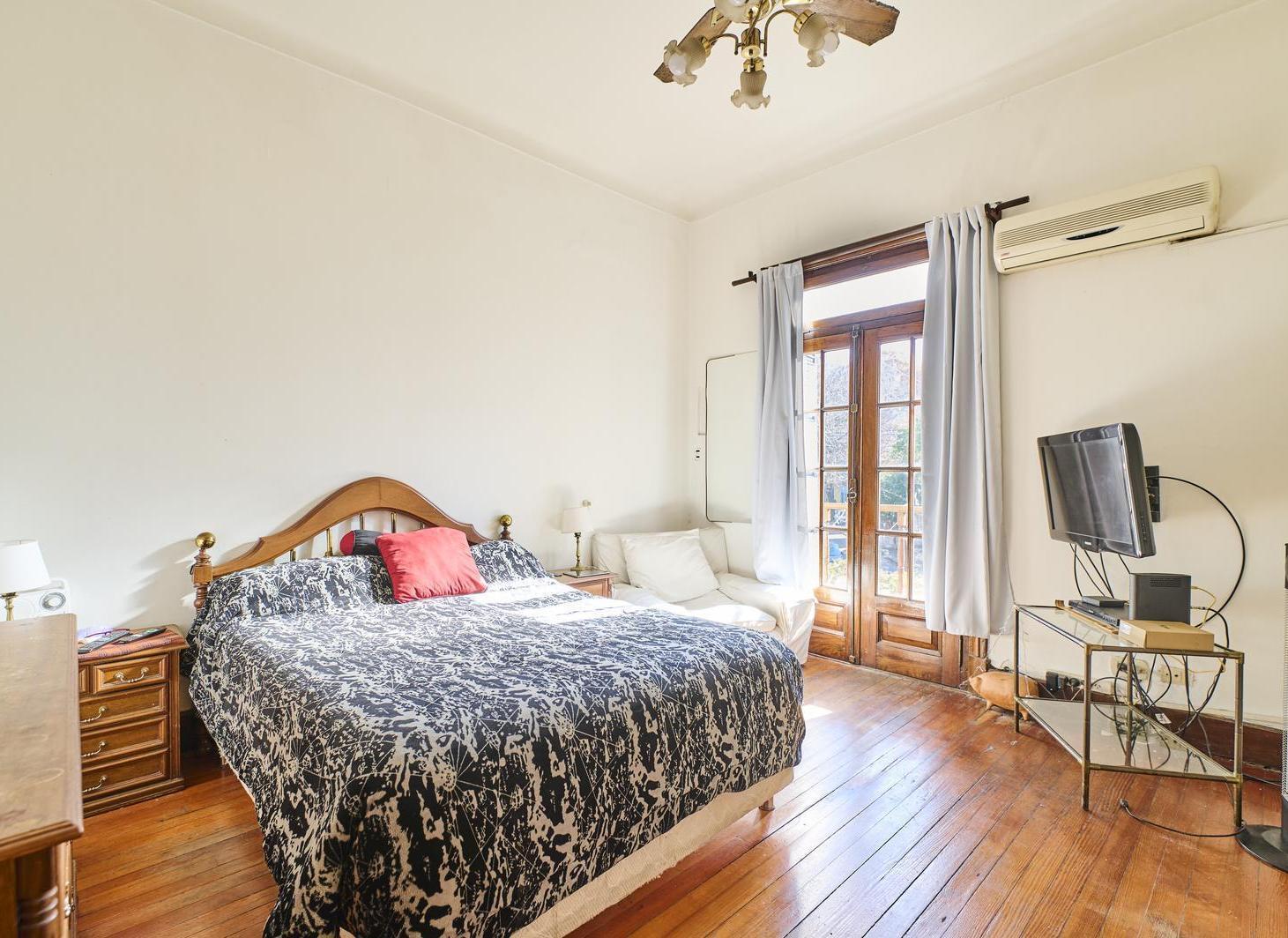 Foto de Venta Casa 5 ambientes Parque Chas, imagen 1