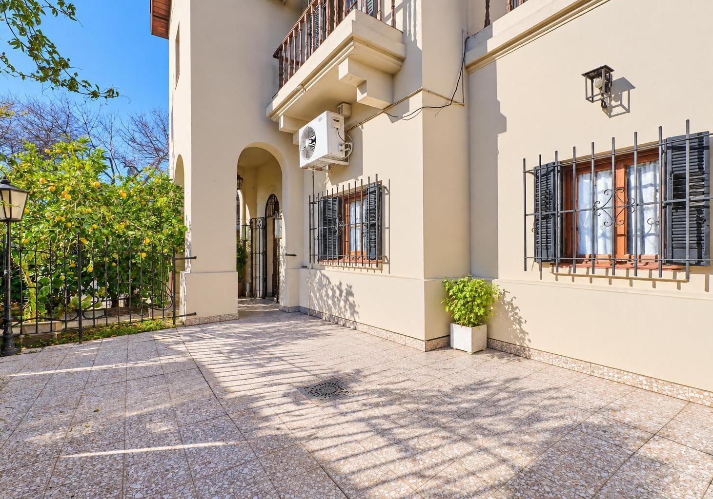 Foto de Venta Casa 5 ambientes Parque Chas, imagen 2