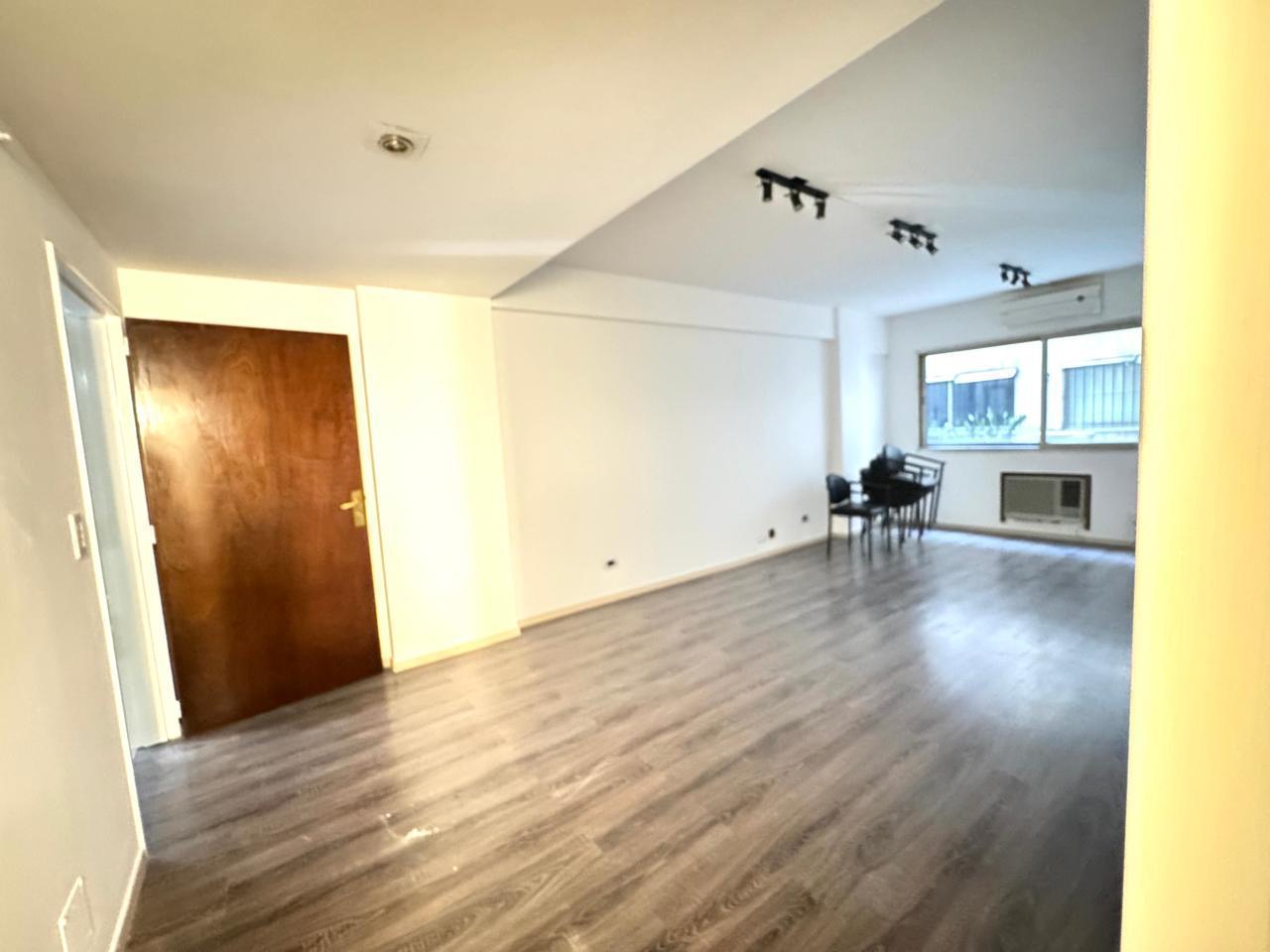 Foto de Alquiler oficina comercial con cochera en microcentro, imagen 1