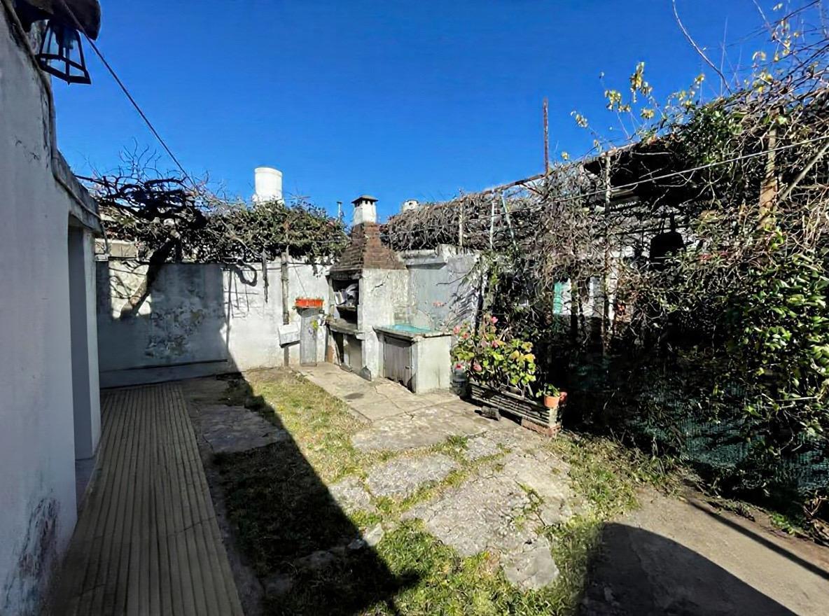 Foto de Venta Casa de 3 Ambientes en Temperley, imagen 3