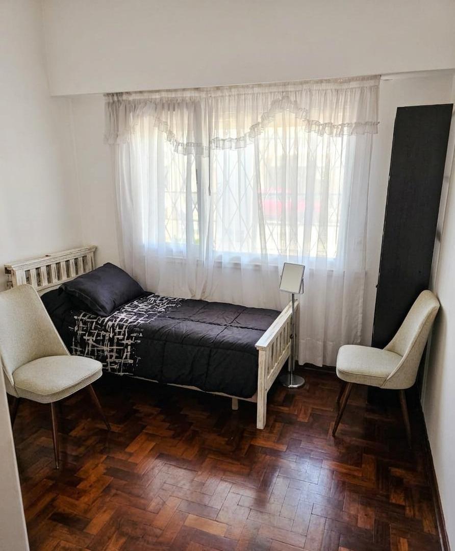 Foto de Venta Casa 5 ambientes APTO CRÉDITO en Versalles, imagen 5