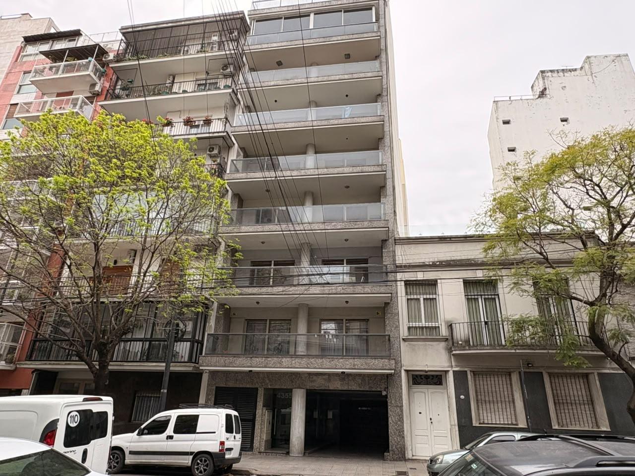 Foto de VENTA DEPARTAMENTO 5 AMBIENTES CON COCHERA EN CABALLITO, imagen 2
