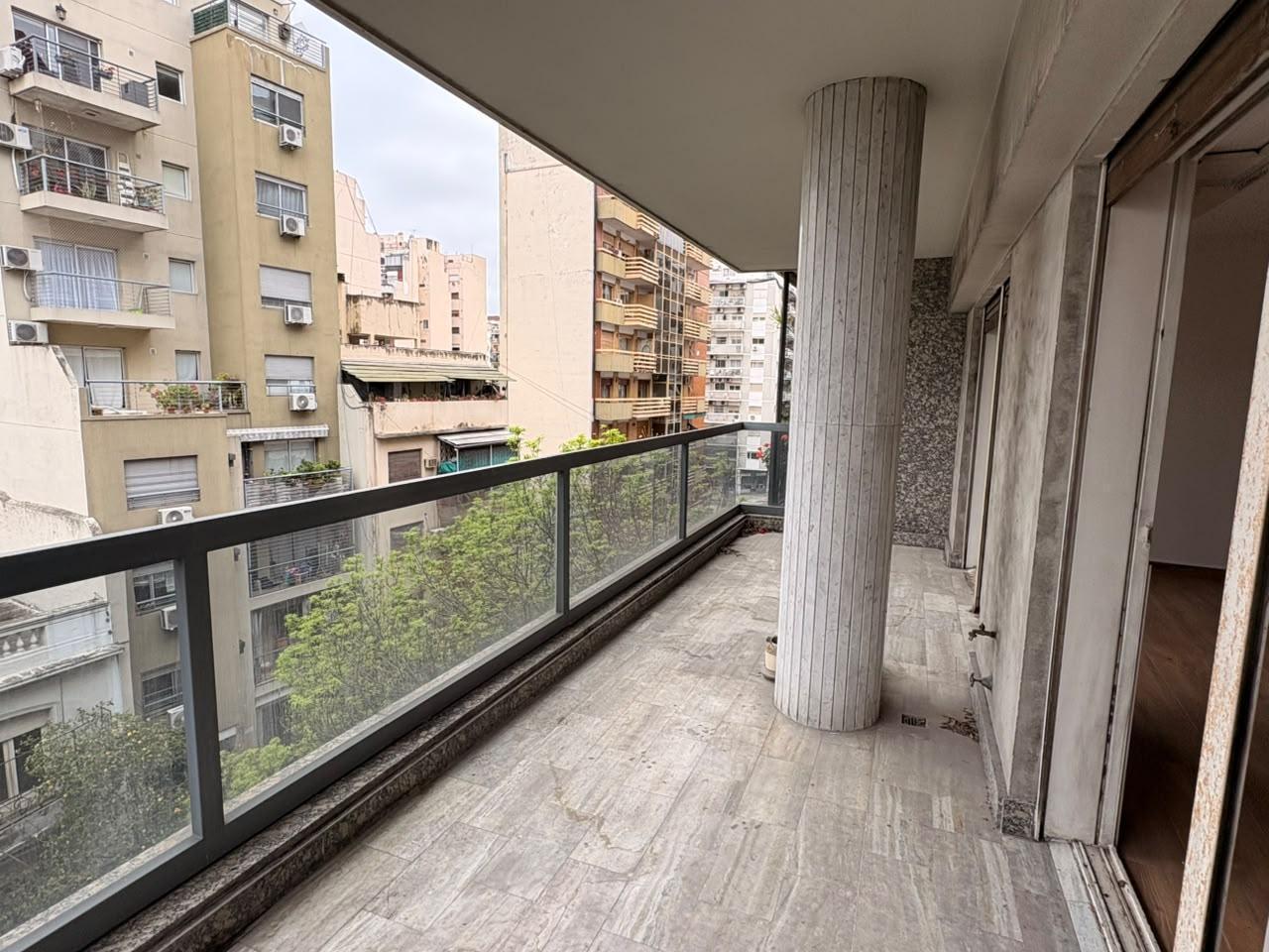 Foto de VENTA DEPARTAMENTO 5 AMBIENTES CON COCHERA EN CABALLITO, imagen 4