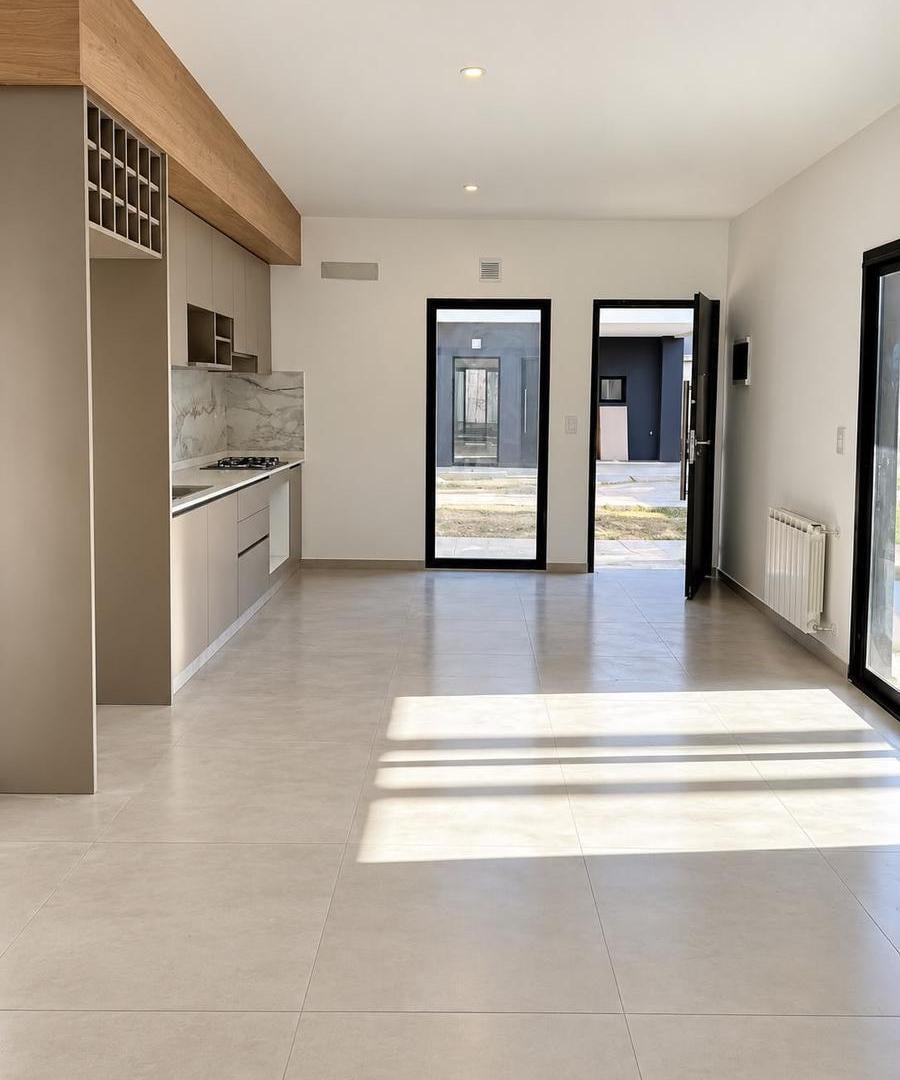 Foto de Venta Casa 3 Ambientes con cochera en Monte Grande, imagen 2