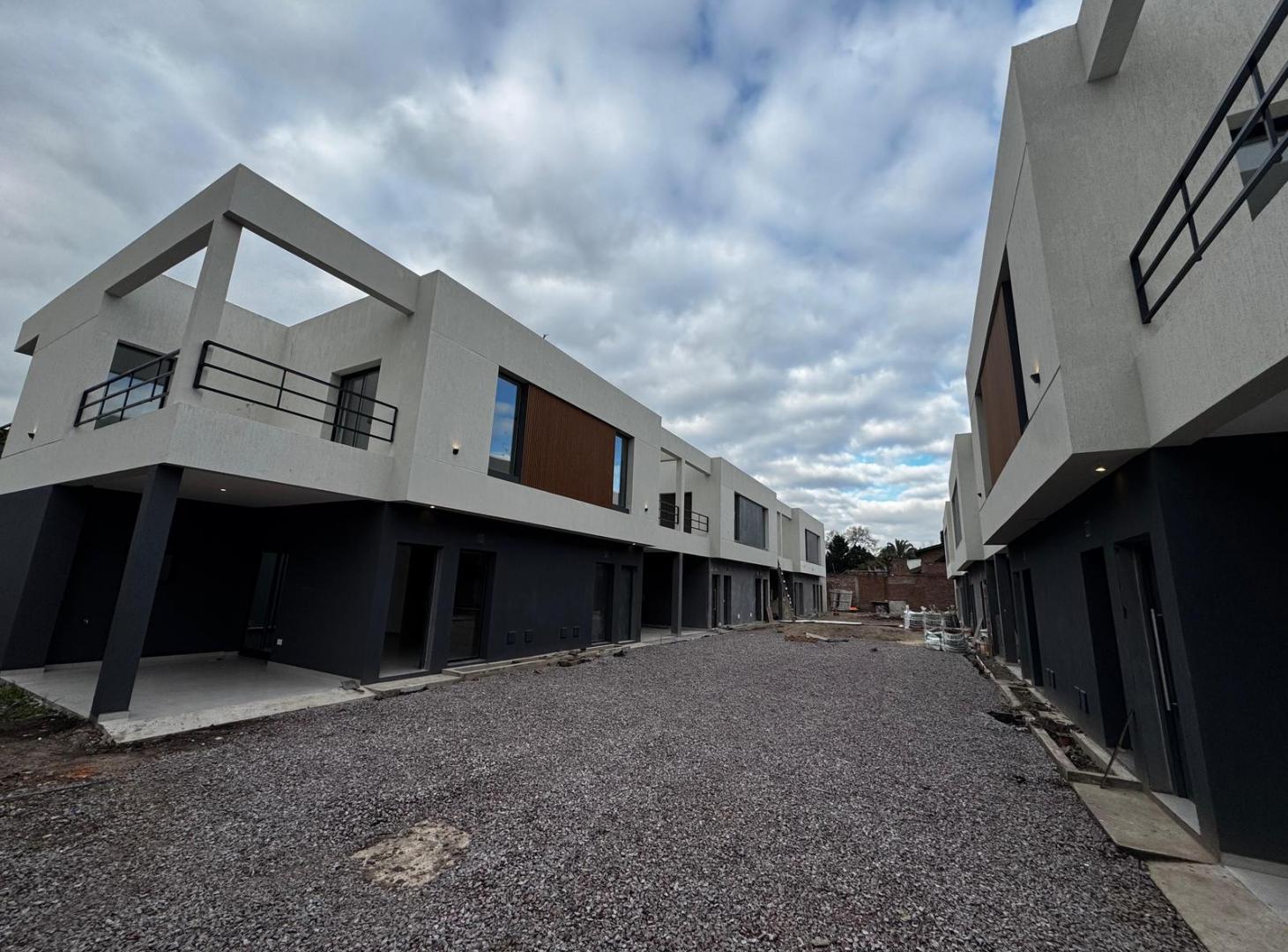 Foto de Venta Casa 3 Ambientes con cochera en Monte Grande, imagen 3