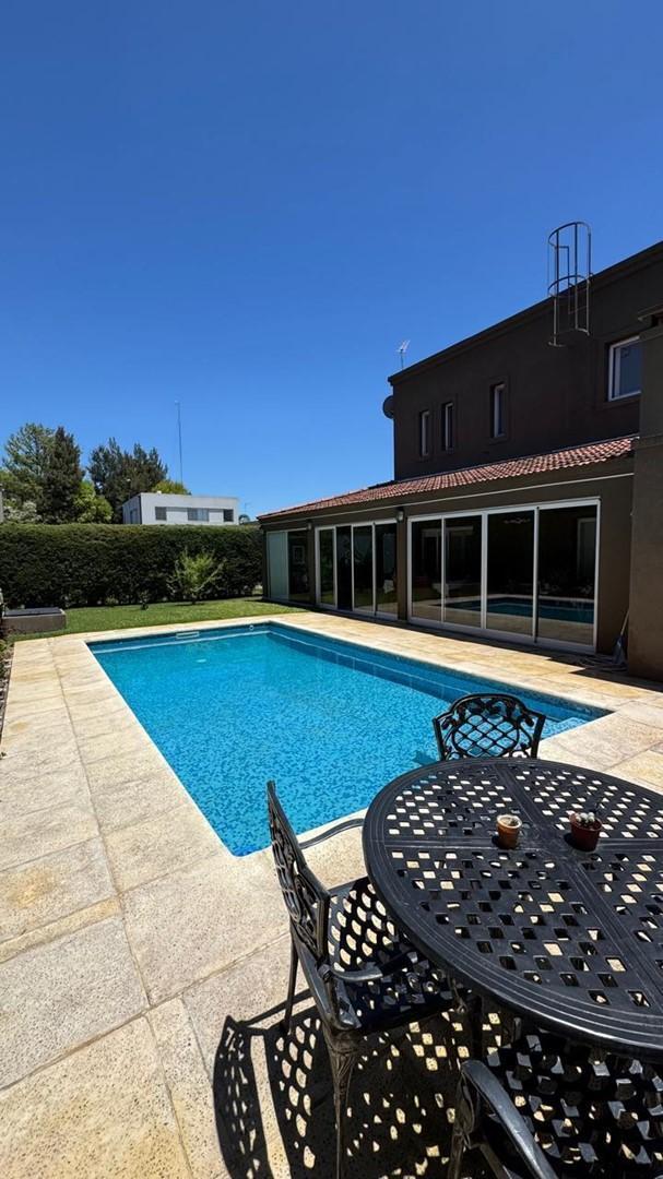 Foto de Casa Chalet en Venta en El Portal de Pilar, Pilar, G.B.A. Zona Norte, imagen 3