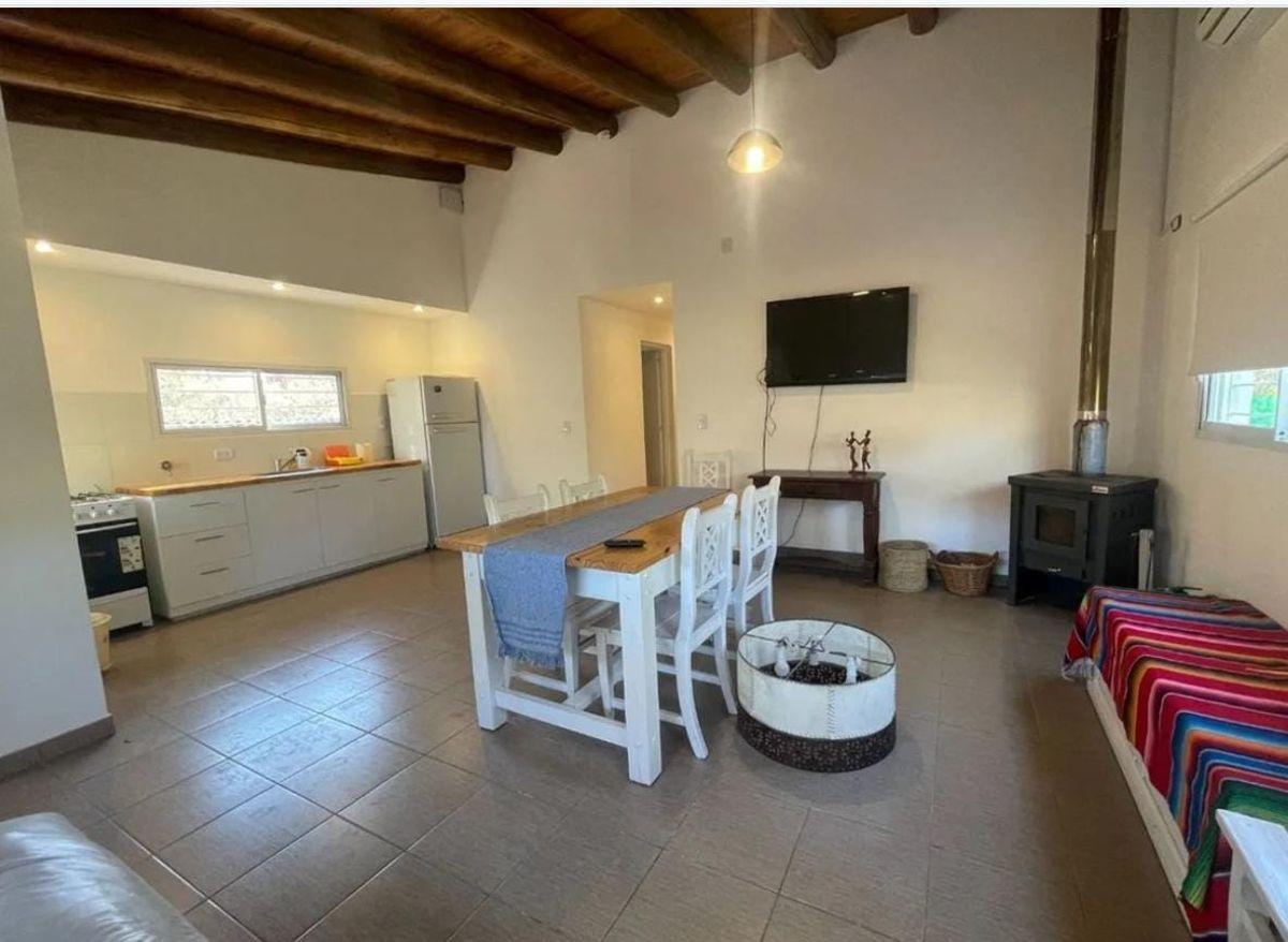 Casa seminueva con pileta en El Balcón de Villa Giardino, Córdoba