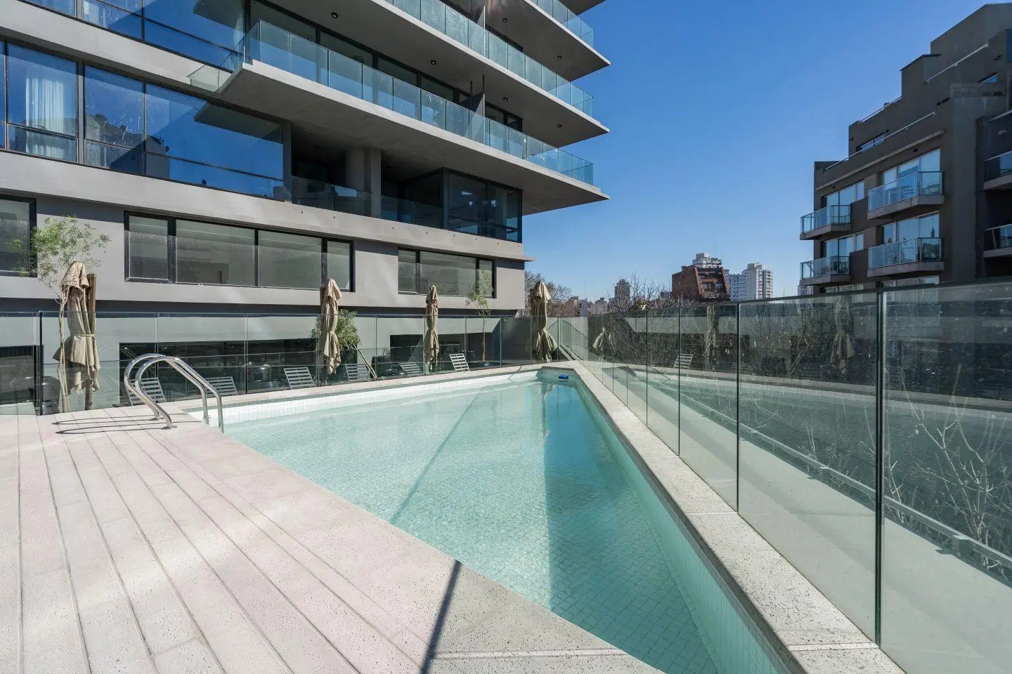 QUANTUM BELLINI - VENTA DEPARTAMENTO 3 AMBIENTES CON 2 BAÑOS AL CONTRA FRENTE 2