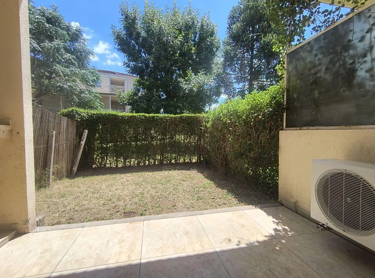 ALQUILER DEPARTAMENTO 1 AMBIENTE JARDIN COCHERA PARRILLA PILAR 4