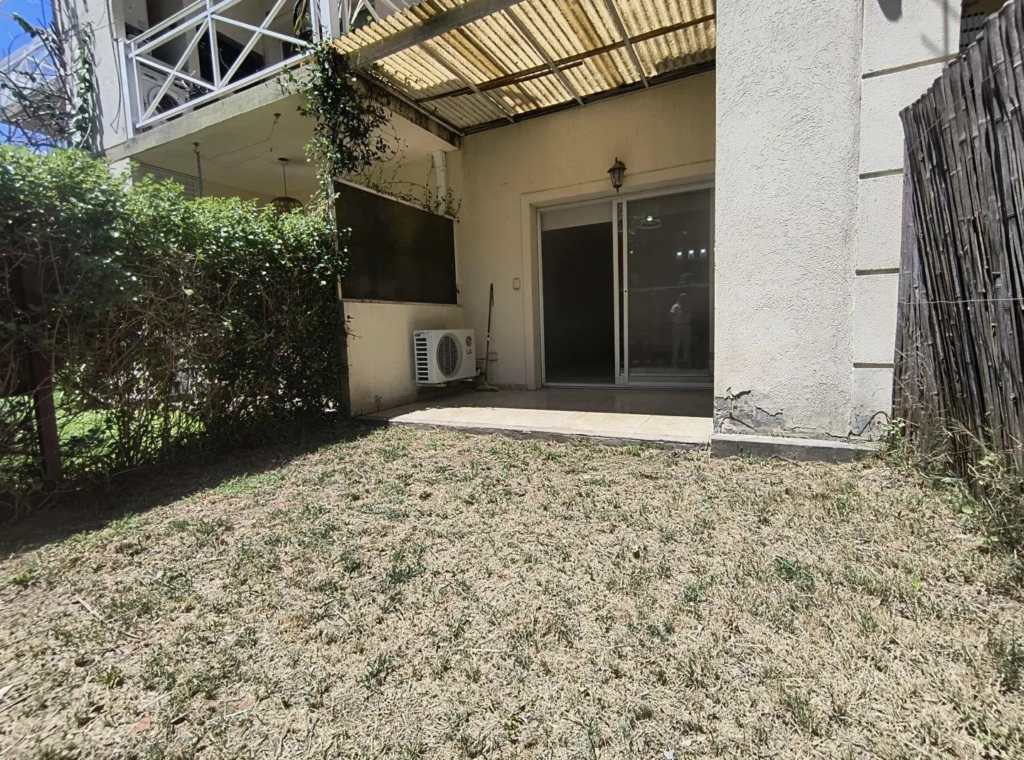 ALQUILER DEPARTAMENTO 1 AMBIENTE JARDIN COCHERA PARRILLA PILAR 1