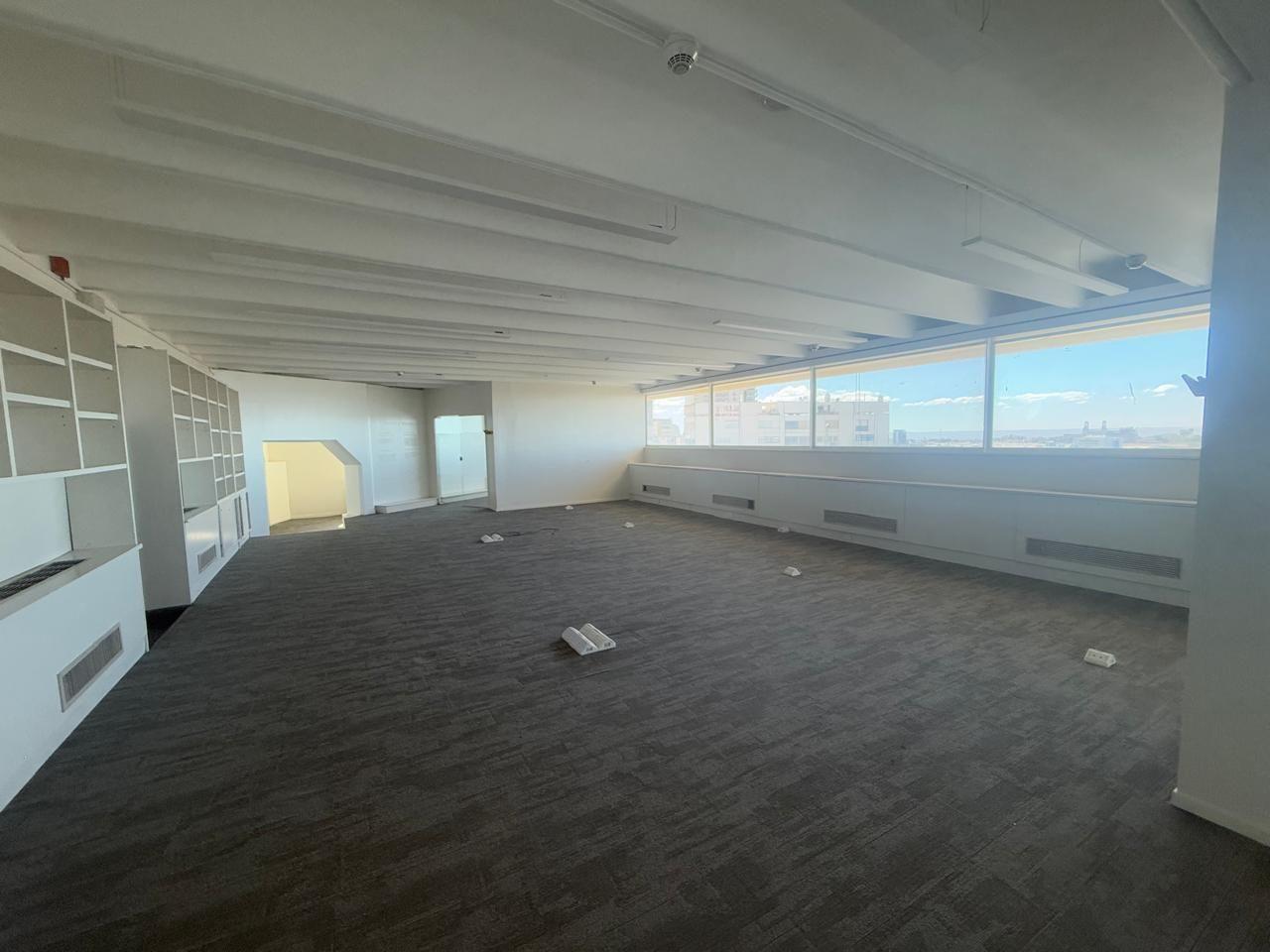 Foto de ALQUILER OFICINA 390M2 CON 2 COCHERAS EN RETIRO, imagen 2
