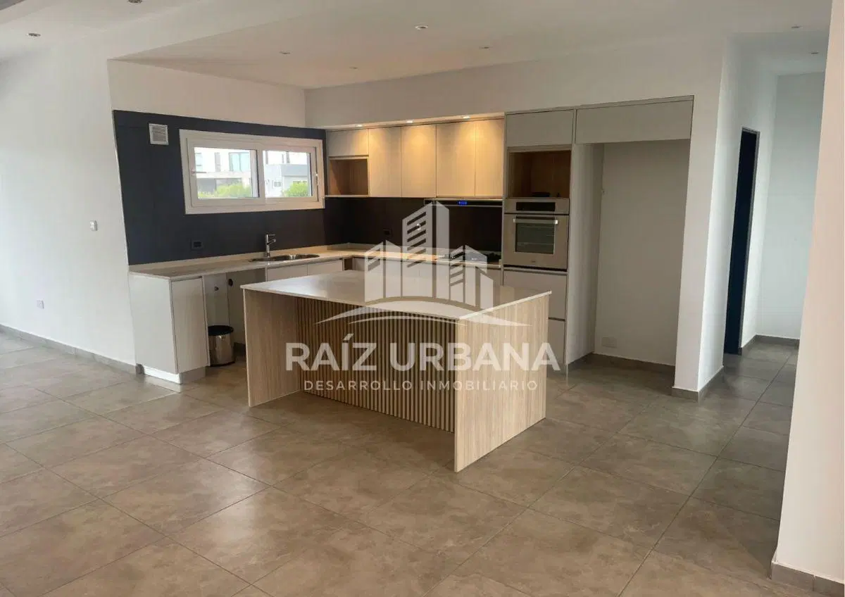CASA 4 AMBIENTES VENTA SAN LUCAS A LA LAGUNA 2