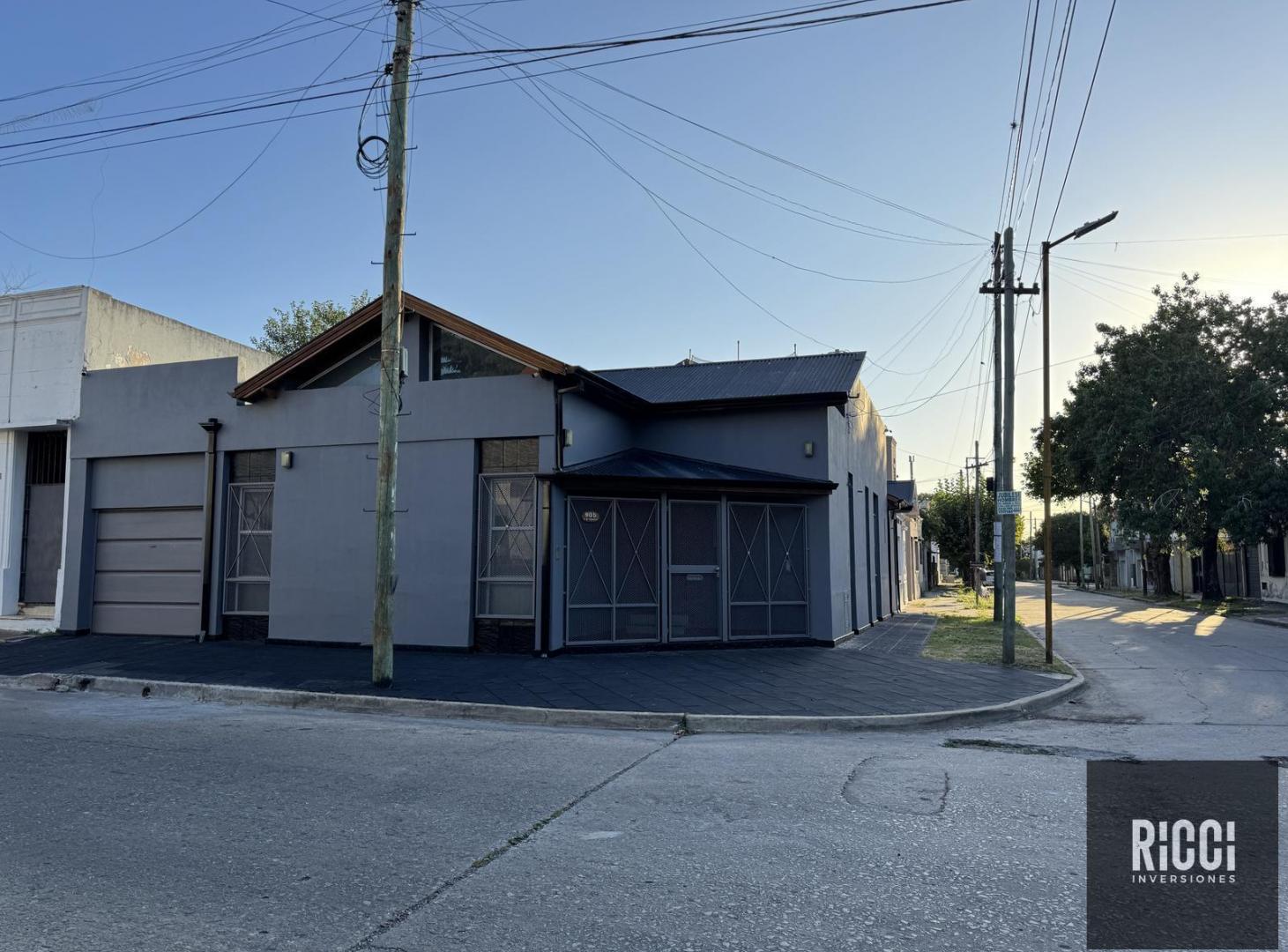 Foto de Casa 4 ambientes en venta Quilmes Centro Apta Credito con pileta y, imagen 5