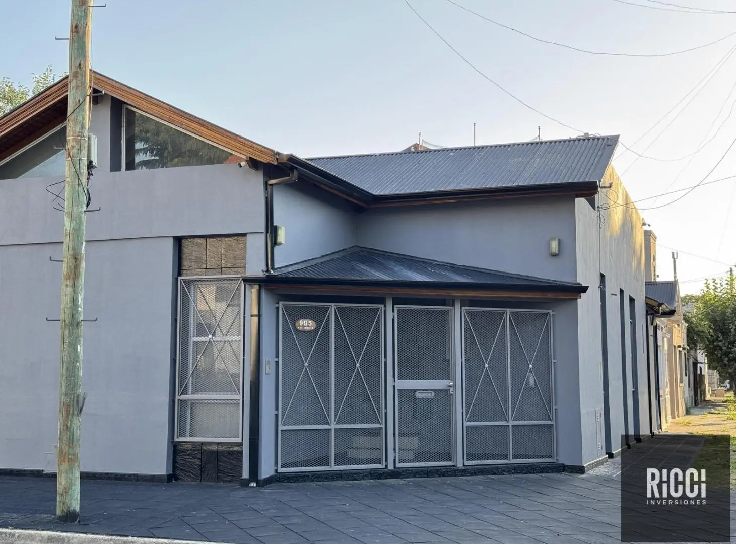 Casa 4 ambientes en venta Quilmes Centro Apta Credito con pileta y escritorio 4
