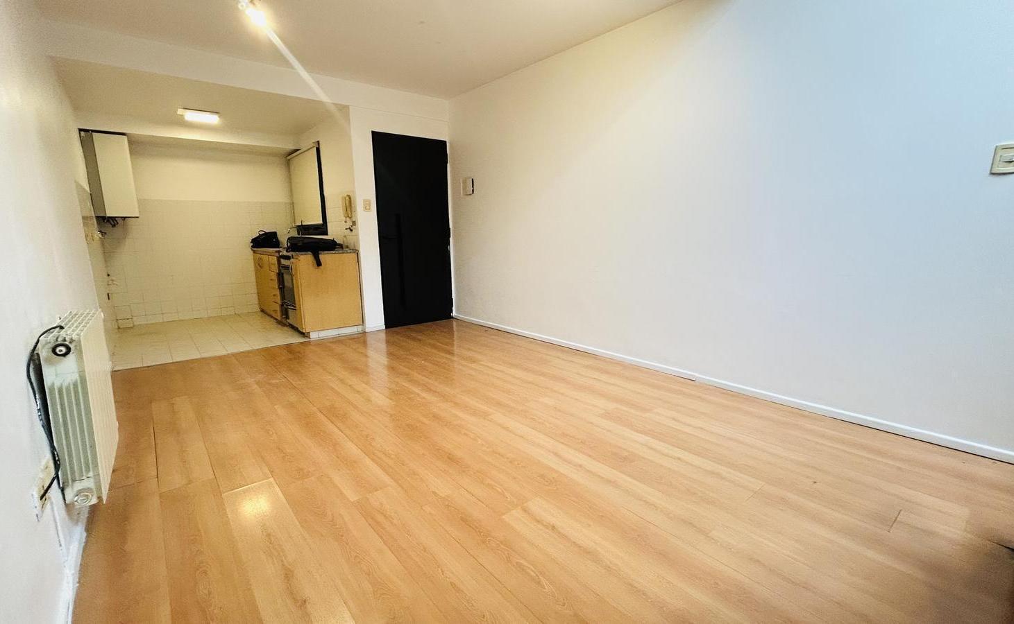 Foto de Departamento 2 ambientes tipo Loft en alquiler Bernal centro, imagen 3