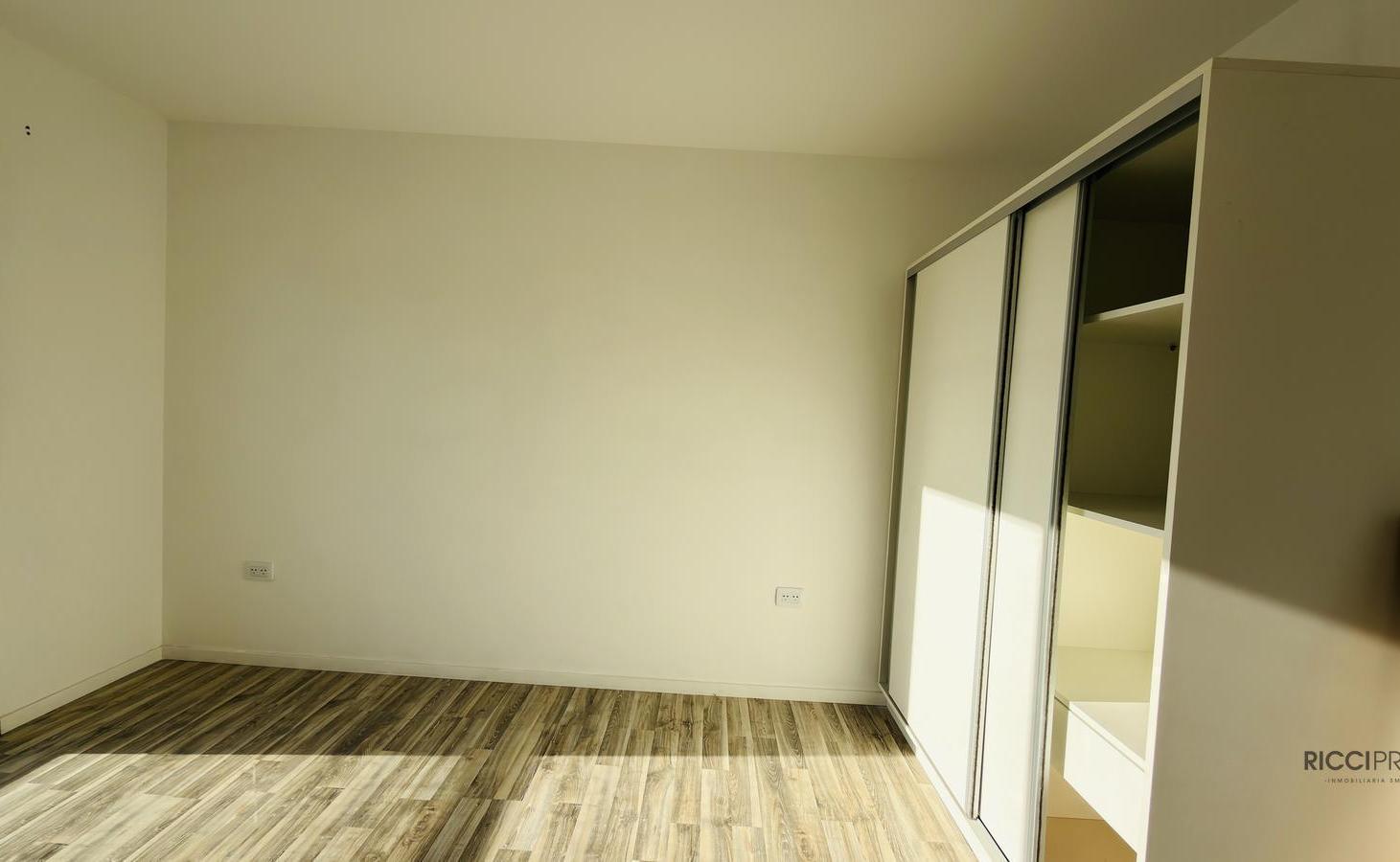 Foto de Departamento en venta 3 ambientes con cochera Berazategui Centro, imagen 3