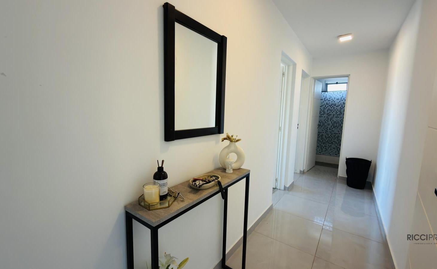 Departamento en venta 3 ambientes con doble cochera en calle 146 al 600 berazategui centro