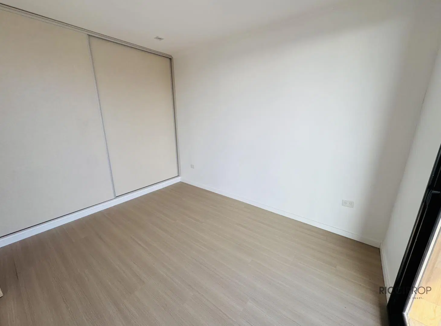 Departamento 2 ambientes con cochera y baulera berazategui 5