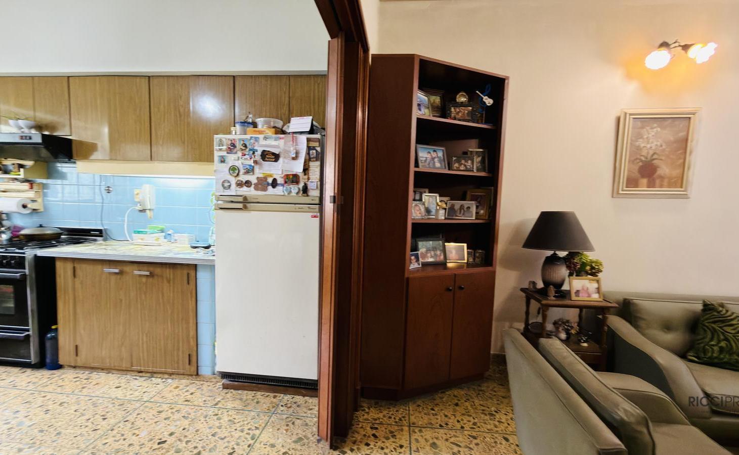Foto de Casa venta 3 ambientes con dependencia en intendente Olivieri 2200, imagen 2
