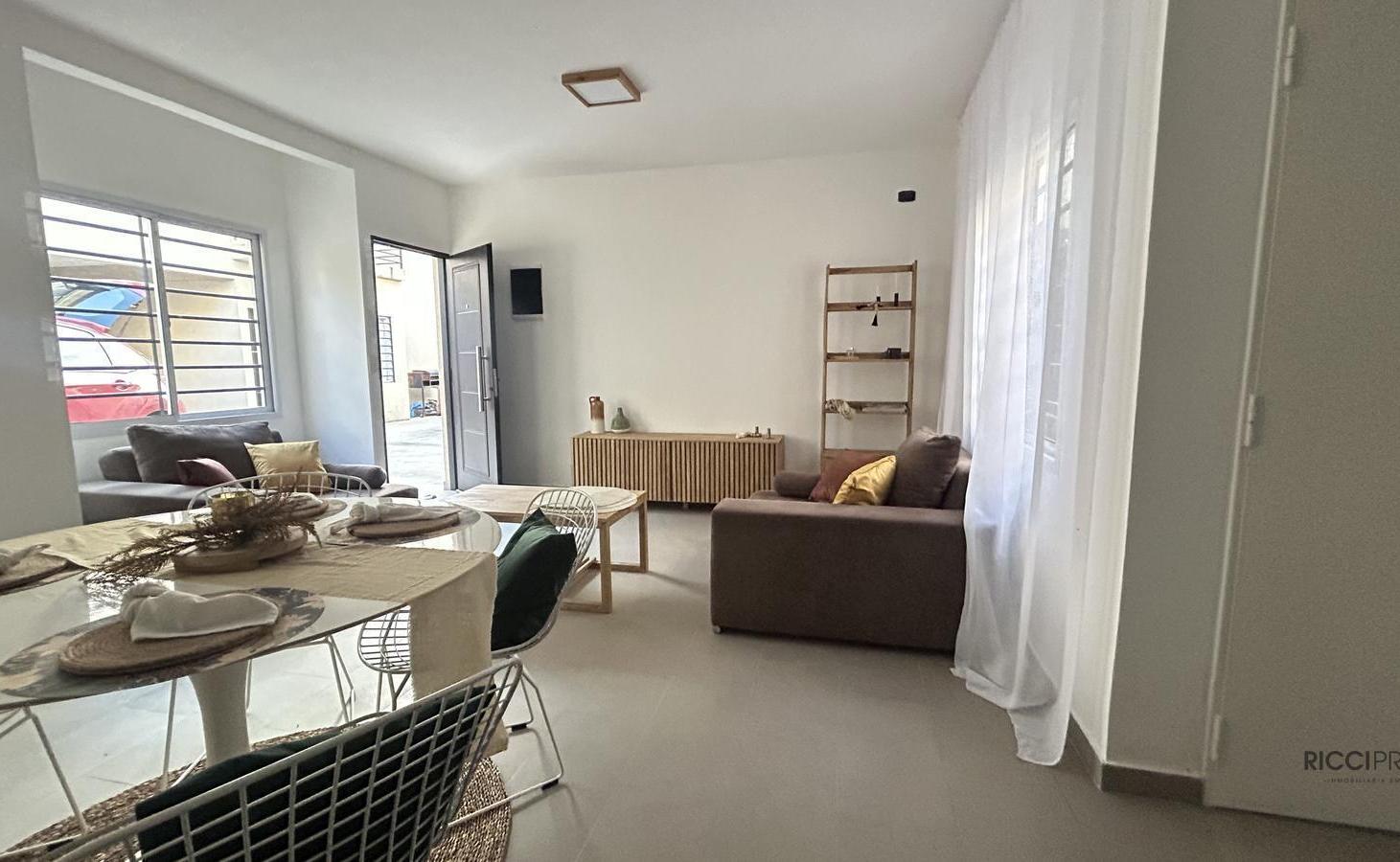 Foto de Departamento tipo duplex 3 ambientes en alquiler Berazategui amoblado, imagen 2