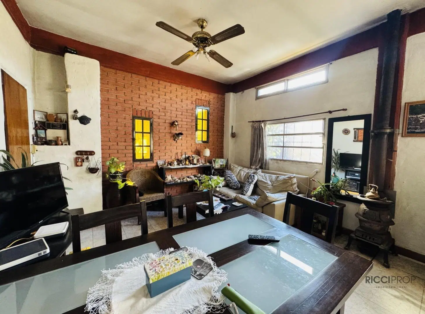Casa 2 ambientes en venta en ezpeleta 8
