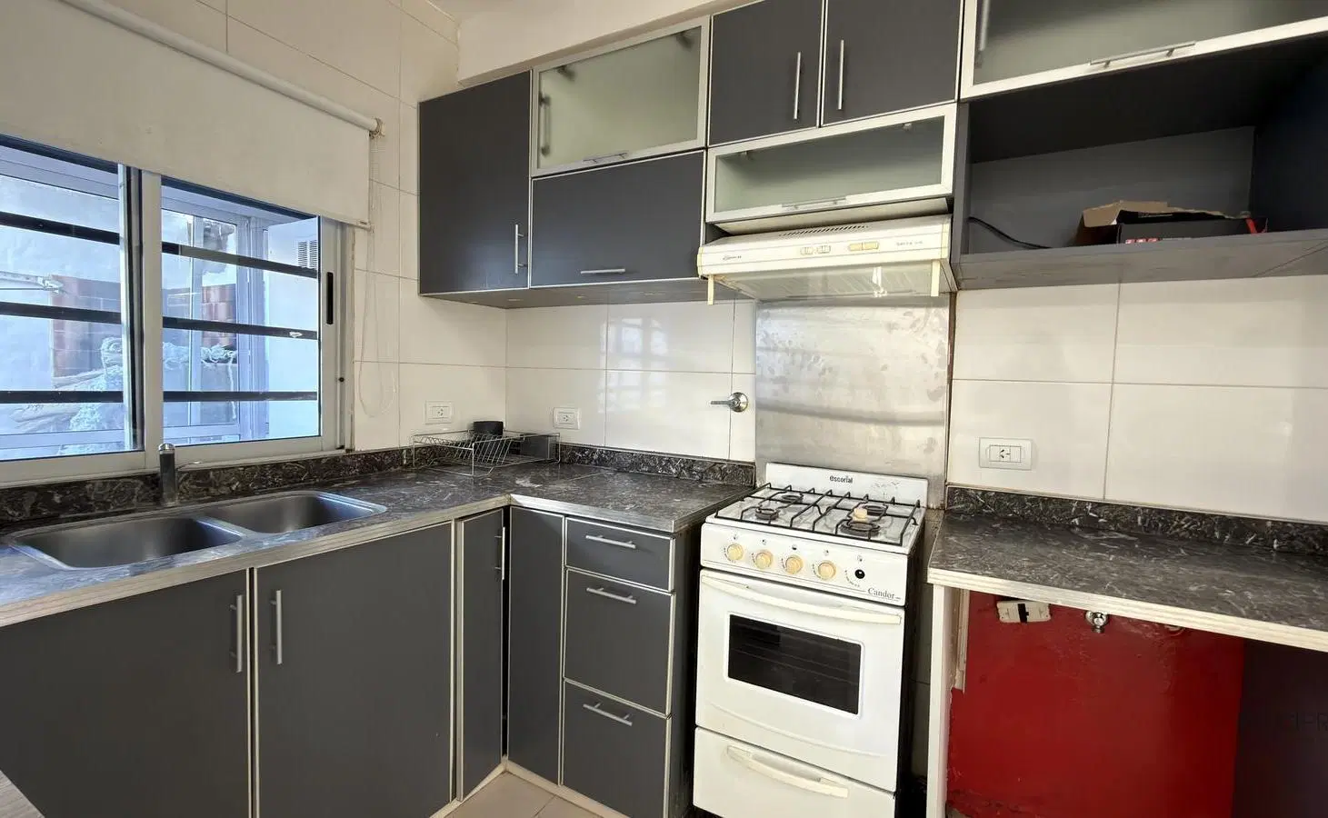 Dulpex 3 ambientes con parrilla y cochera en venta  en Berazategui 5