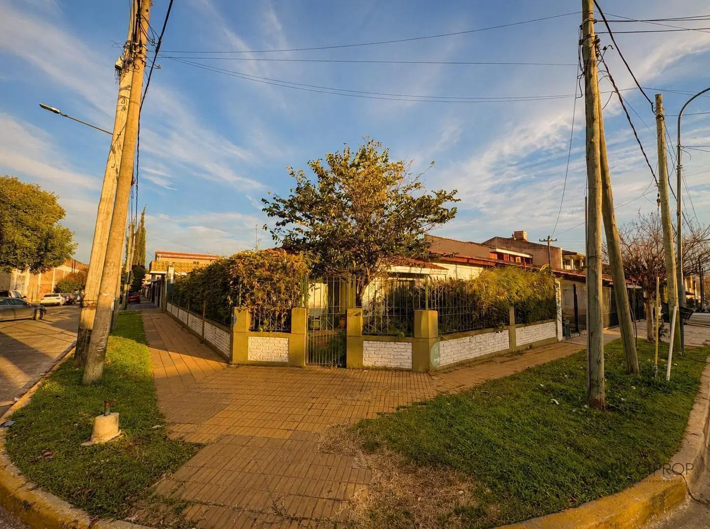 Casa 4 ambientes en venta berazategui centro 2